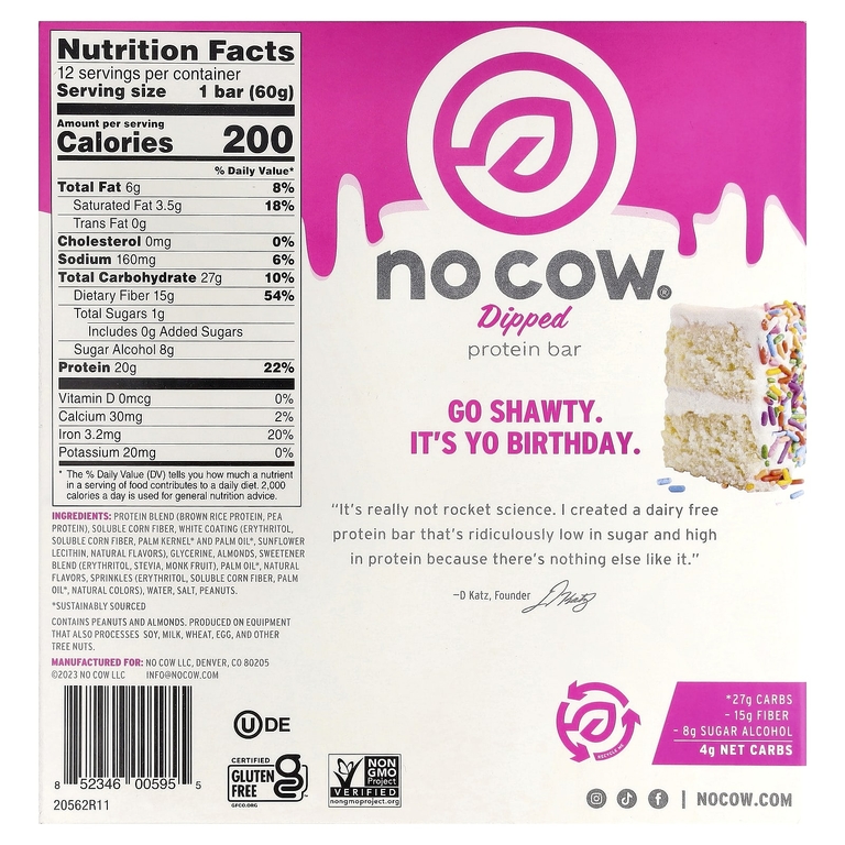 No Cow, протеиновый батончик в глазури, со вкусом праздничного торта, 12 батончиков по 60 г (2,12 унции)
