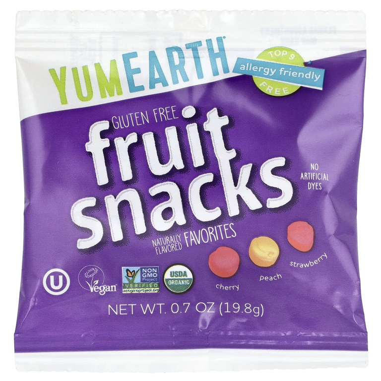 YumEarth, фруктовые снеки без глютена, ассорти любимых вкусов, 35 упаковок по 19,8 г (0,7 унции)