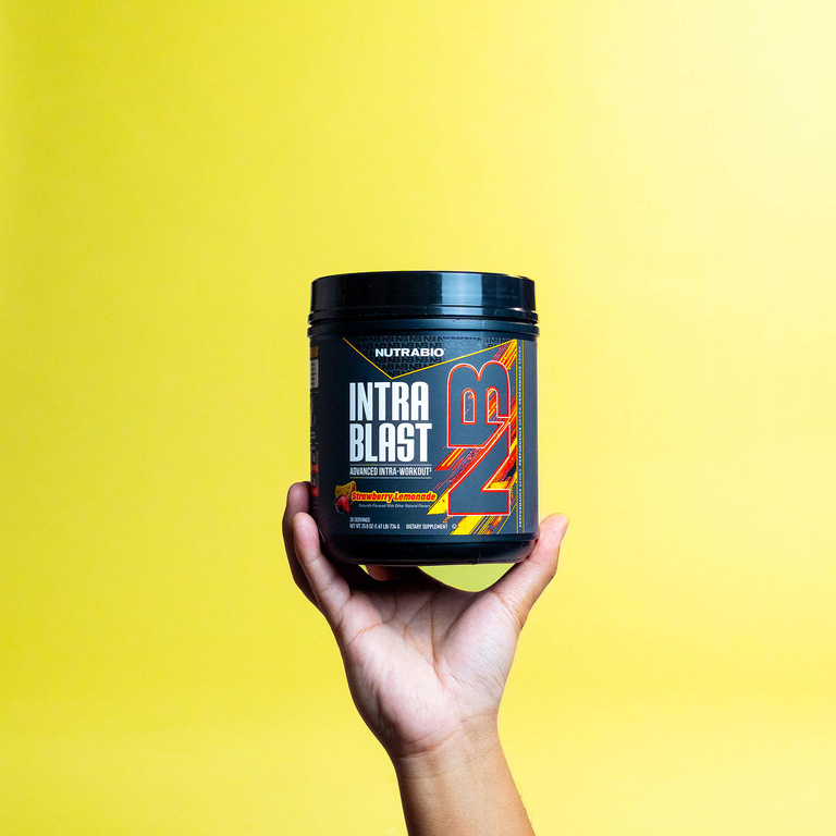 NutraBio, Intra Blast, усовершенствованная добавка для тренировок, со вкусом клубничного лимонада, 734 г (1,61 фунта)